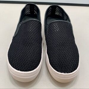 Steve Madden Sneaker Adult Size 8 M Black Gills Women